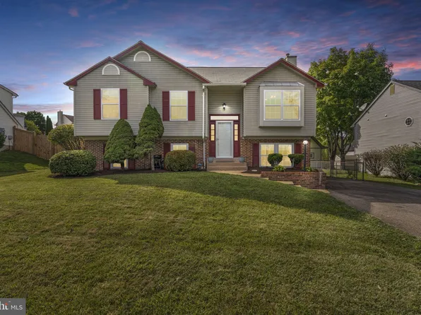 5854 Riverside Dr, Woodbridge, VA 22193