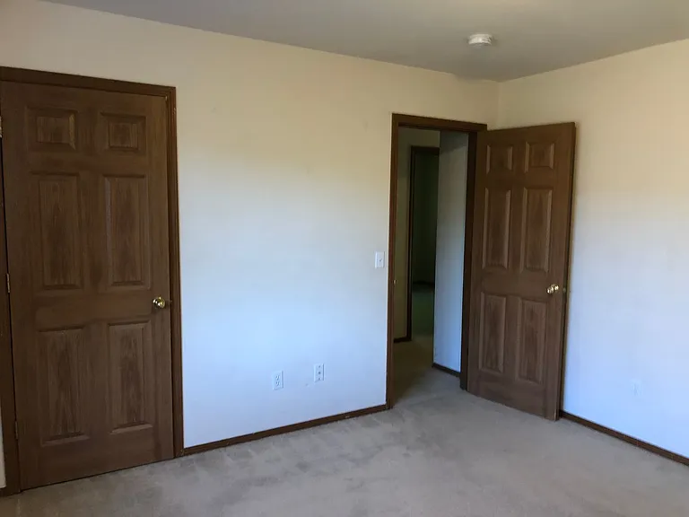749 SW Regency Dr — Photo 6