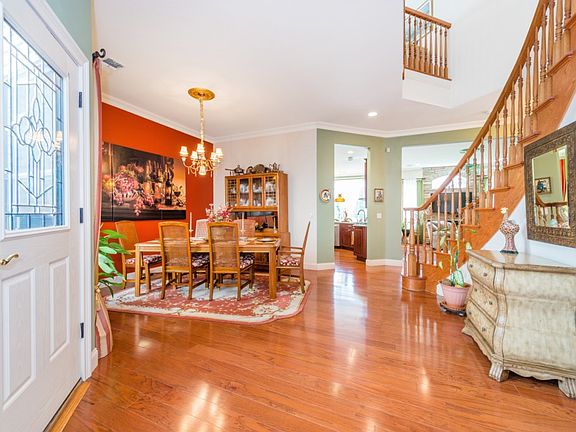 4th image of 305 Trotting Ln