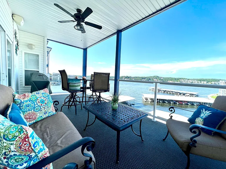 Upper Monarch Cove Dr — Photo 17