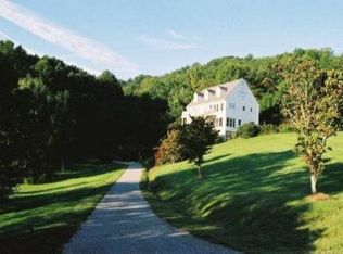 235 Smith Knolls Rd, Fairview, NC 28730