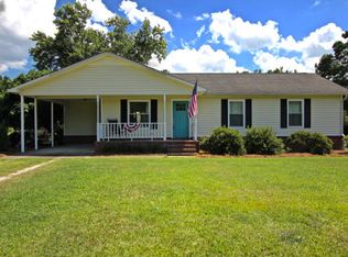 204 Mini Farm Rd, Bonneau, SC 29431