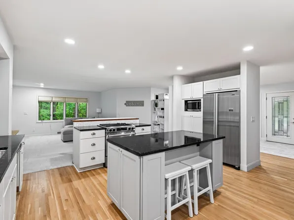12515 Sunset Trl N, Plymouth, MN 55441