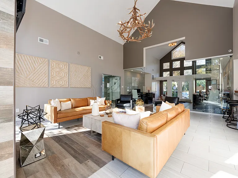 Copper Creek Apartments — Photo 11