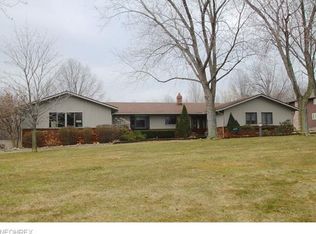 2775 Fowler Dr, Willoughby Hills, OH 44094
