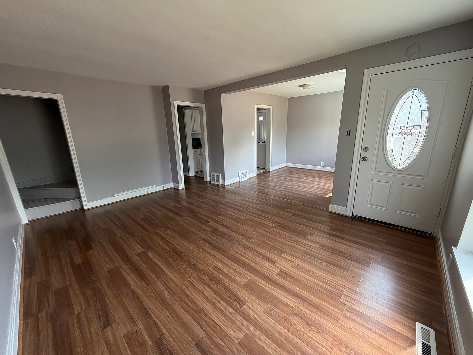 4 bed, 1.5 bath, 1066 sqft, $1,800 — Photo 4