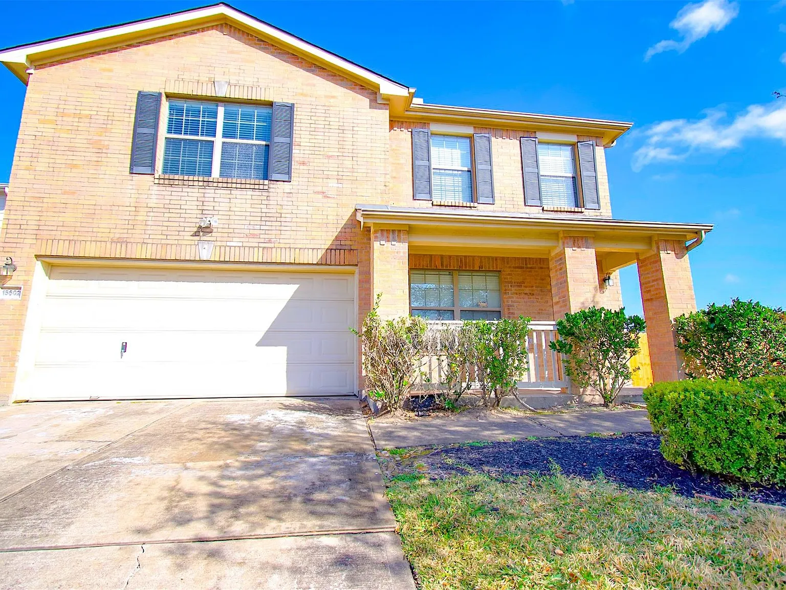 4 bed, 2.5 bath, 2692 sqft, $2,000 — Photo 3