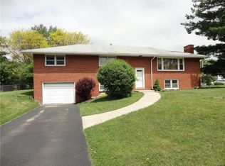 22 Lorraine Cres, Liverpool, NY 13090