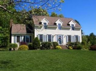 7 Hansom Dr, Merrimac, MA 01860