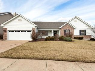 421 Winding Oaks Ct, Ballwin, MO 63021