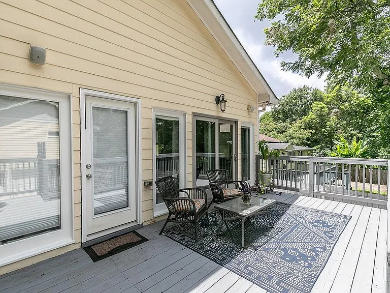1084 Sanders Ave SE #A — Photo 41