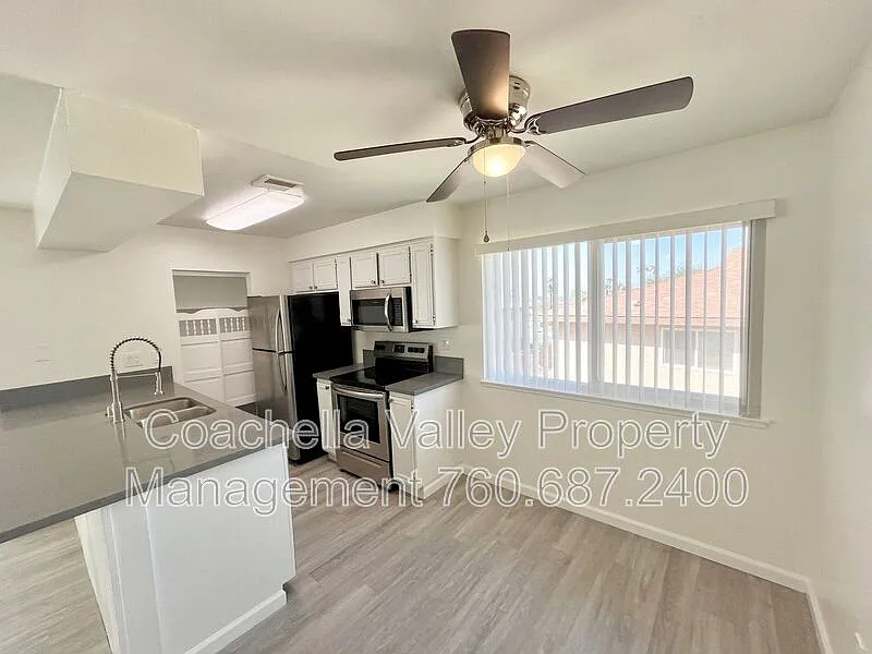 2 bed, 1.0 bath, 924 sqft, $1,995 — Photo 3