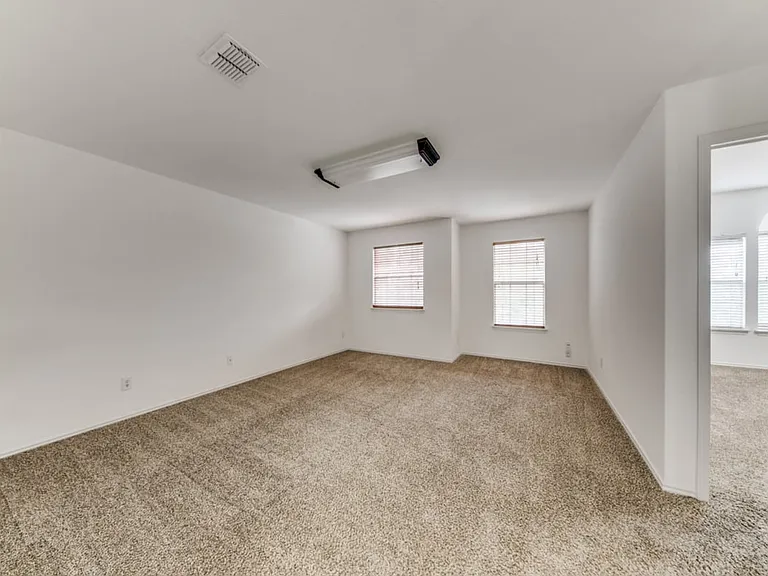 331 Lucille — Photo 7