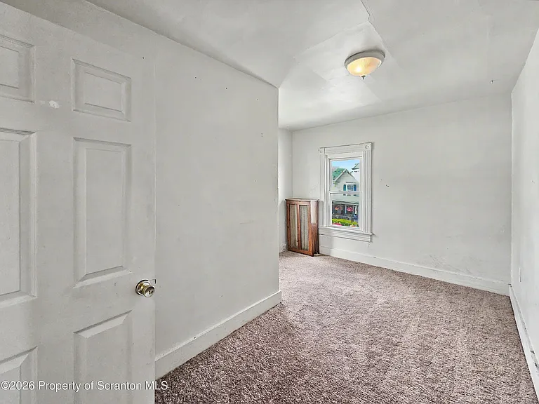 1315 Farr St #2 — Photo 6