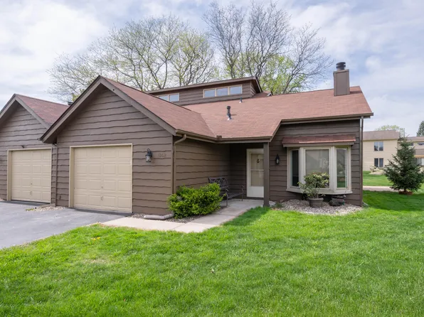 1862 Plum Ct, Crown Point, IN 46307