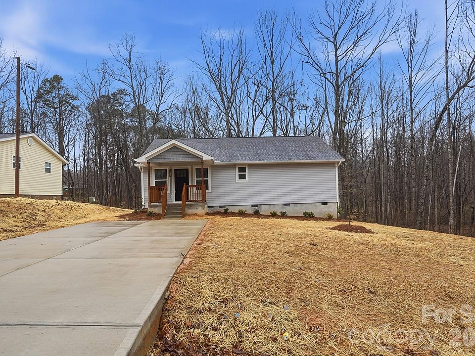1st image of 223 Aspen Dr