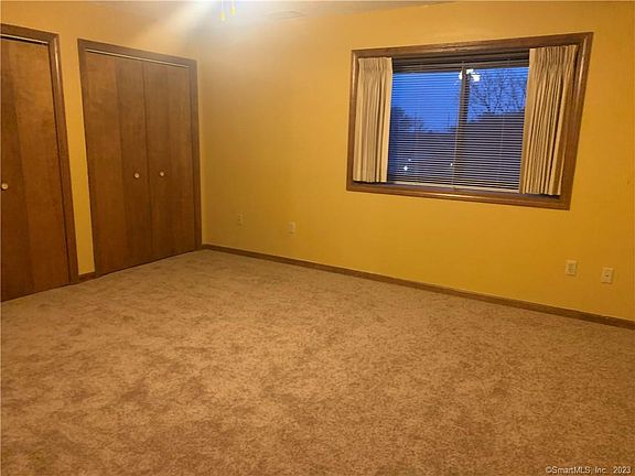 4th image of 1304 Summer Hill Dr