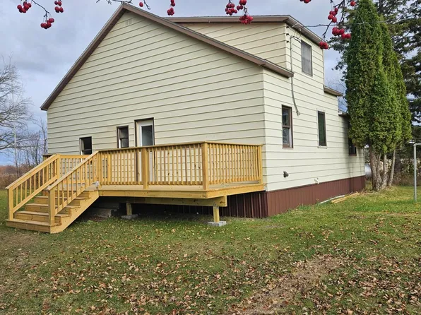 27722 427th Ave, Roseau, MN 56751