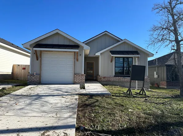 415 Meeker Rd, Kerrville, TX 78028