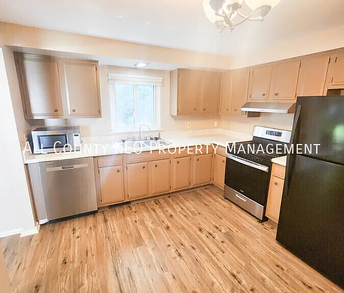5727 Carolyn Dr — Photo 5