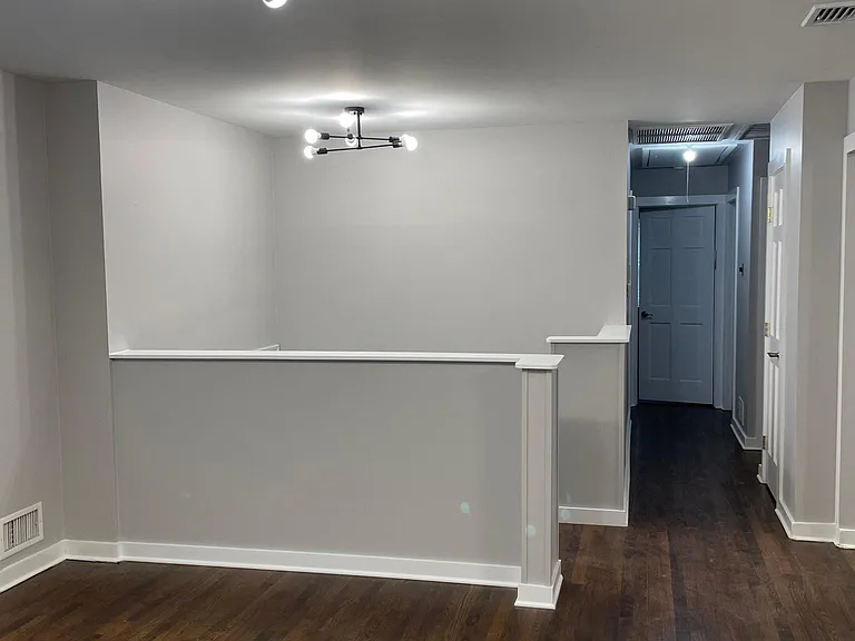 7 Castle Dr — Photo 8