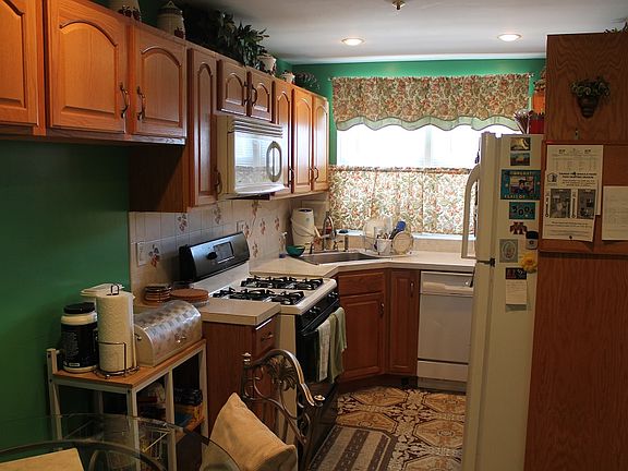 2nd image of 9226 Kaufman Pl