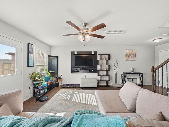 5th image of 2044 Ezell Dr