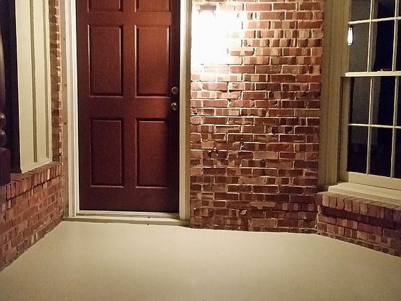 2nd image of 1601 N Fordson Dr