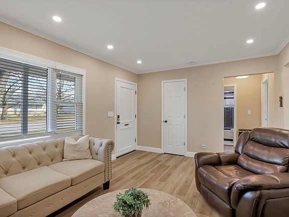 5th image of 3191 Lotz Dr