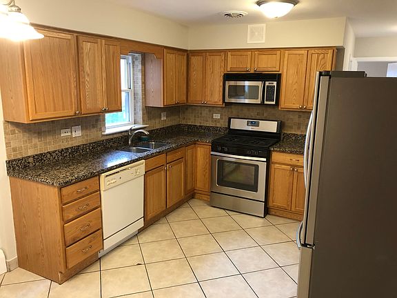 3rd image of 7513 W Fullerton Ave APT 1S
