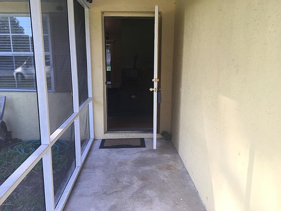 4th image of 101 Dolphin St SE