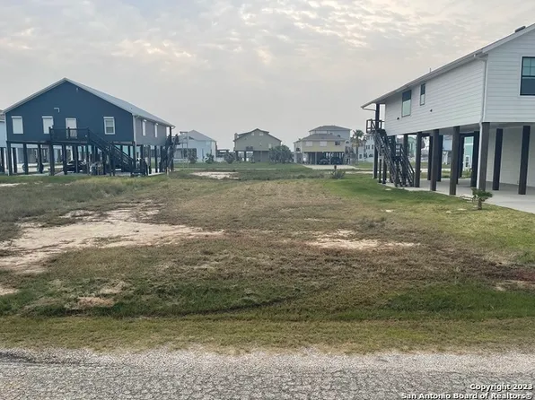 49 Kingfisher St LOT 49, Port O'Connor, TX 77982