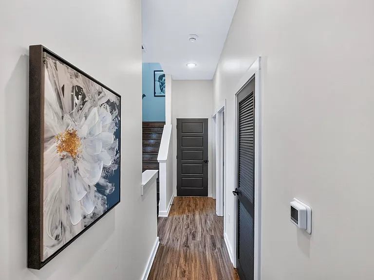 738 Douglas Ave #13 — Photo 44
