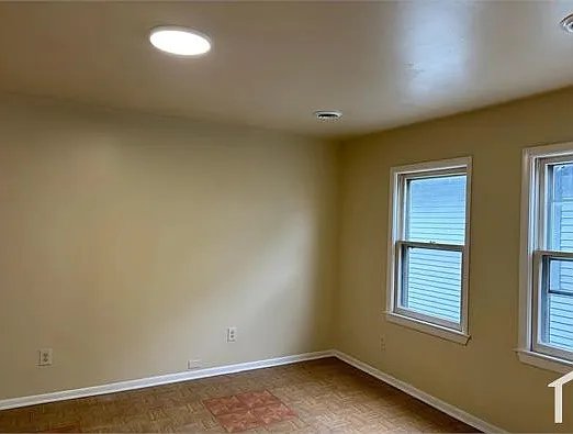 2 bed, 1000 sqft, $1,100 — Photo 3