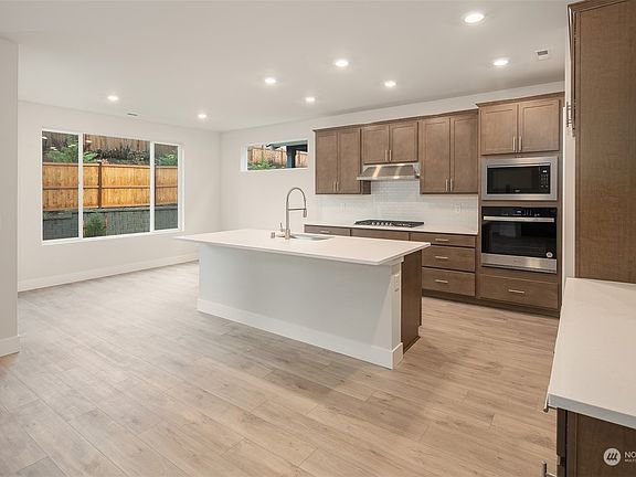 4th image of 5405 Century Place NE Lot 6