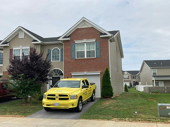 2nd image of 25 Cavendish Way