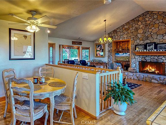 5th image of 863 Grass Valley Rd