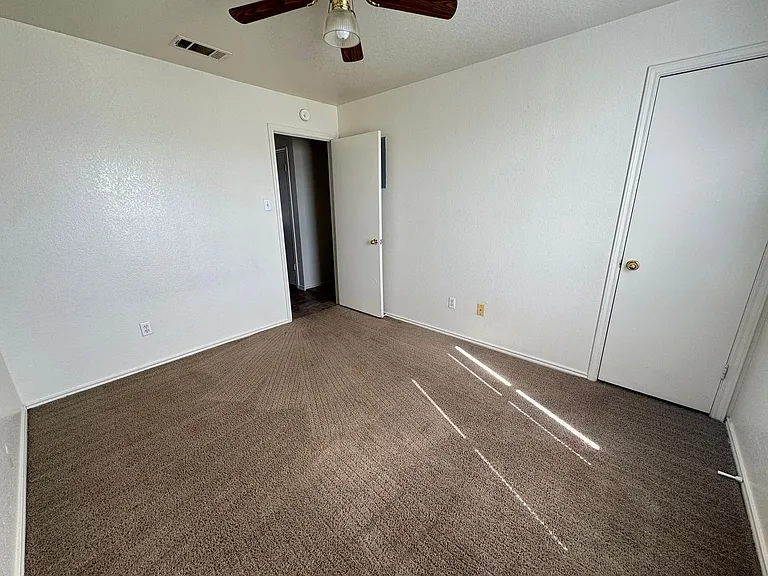 1904 Windward Dr — Photo 9