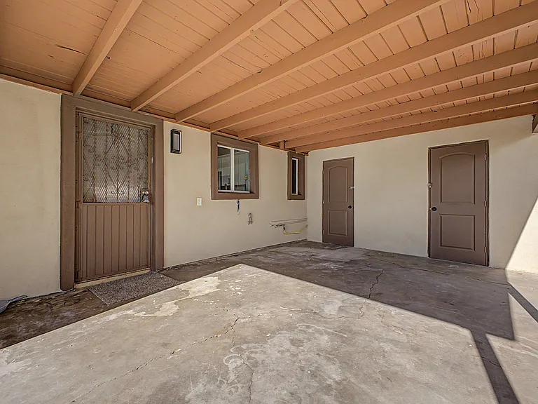 3107 N 25th Dr — Photo 4