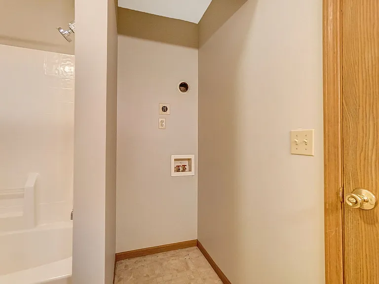 Jefferson Place Villas — Photo 12