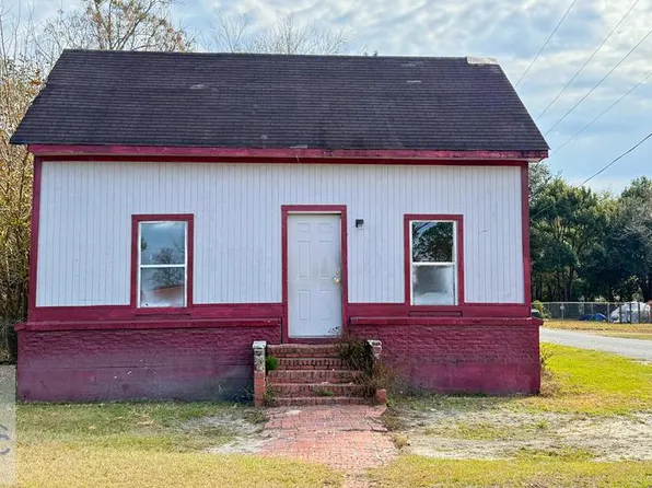 356 N 4th St, Jesup, GA 31545