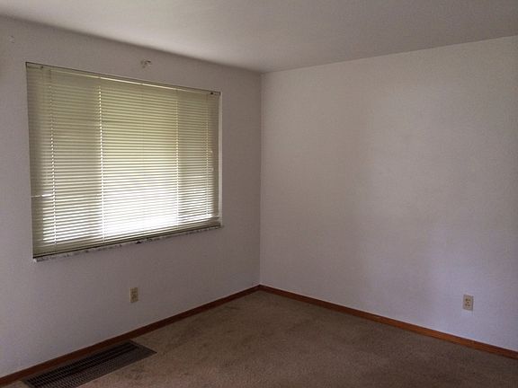 4th image of 3062 Magnolia St
