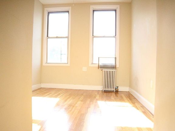 2nd image of 26 Powers St APT 3