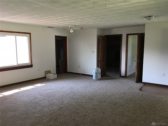 3rd image of 2384 Wilding Ave