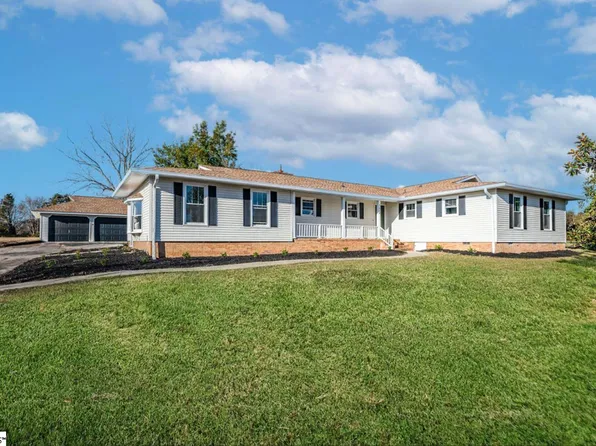 1610 Scuffletown Rd, Fountain Inn, SC 29644