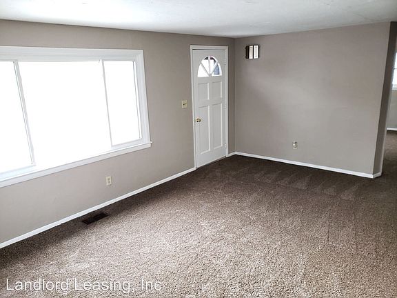 2nd image of 3143 Grant St
