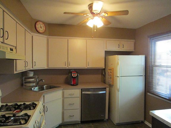 3rd image of 428 Katan Ave