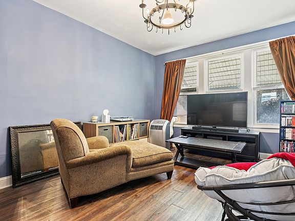 2nd image of 5016 W 31st Pl