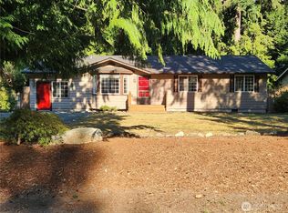 8040 NE Seawind Ave, Poulsbo, WA 98370
