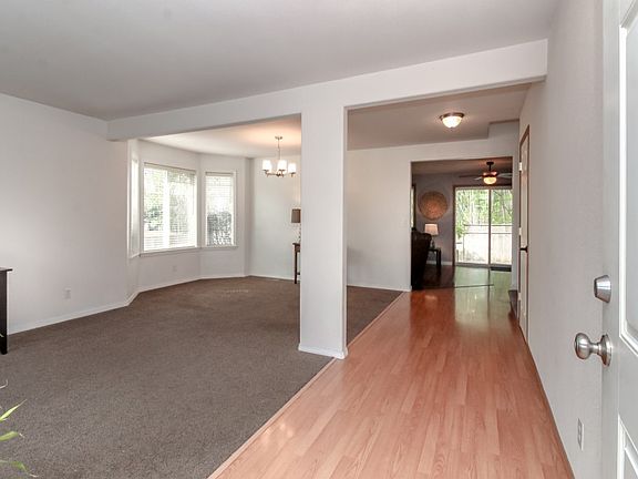 3rd image of 19207 Evergreen Dr